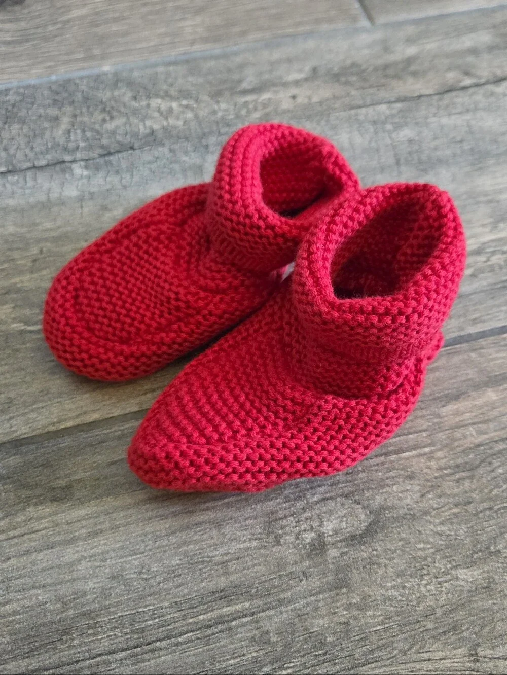 GAP Baby NWT/EUC 6-12 Months Red Sweater Hat and Booties